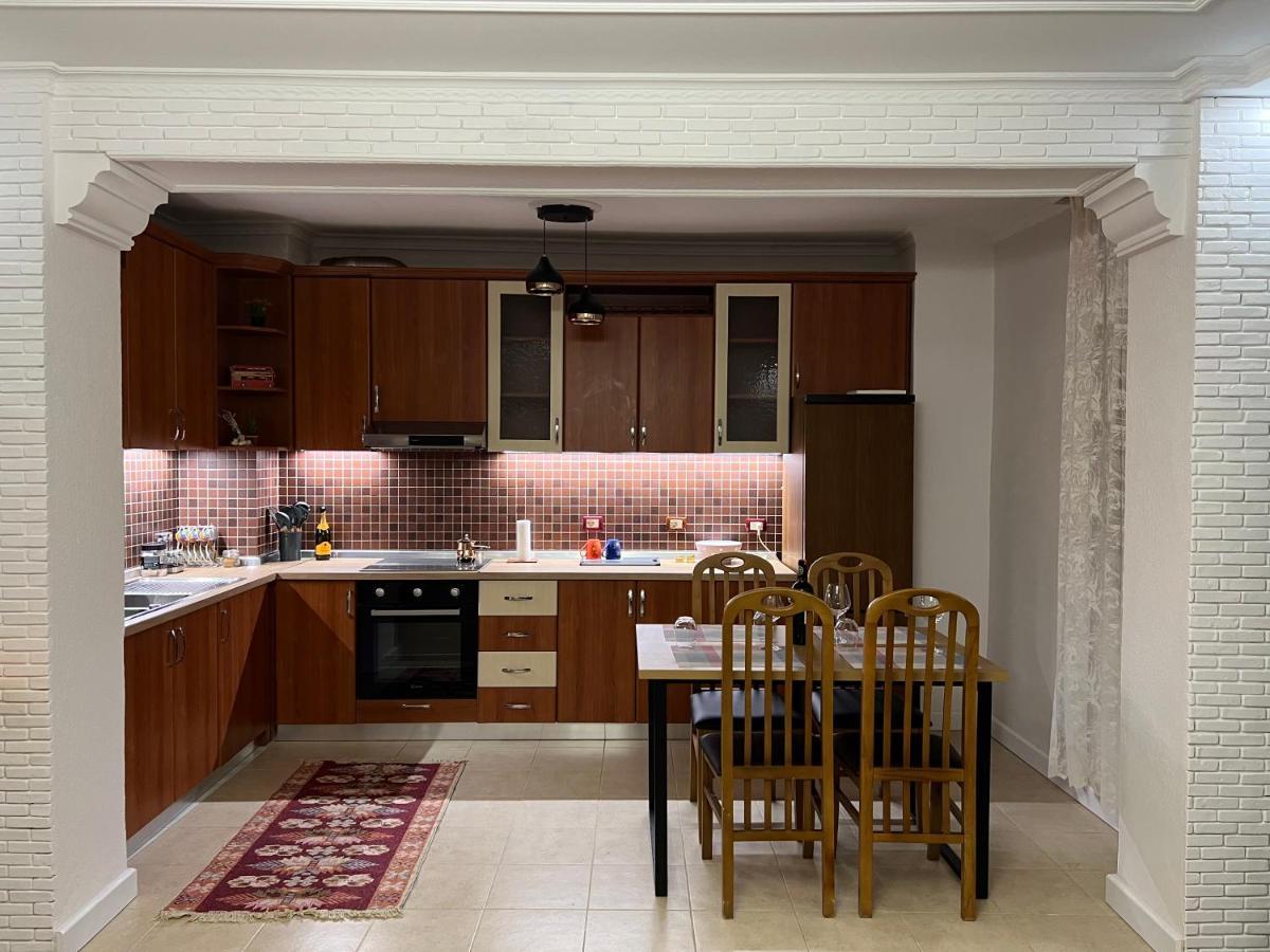 Apartment Chestnut Yard Tirana